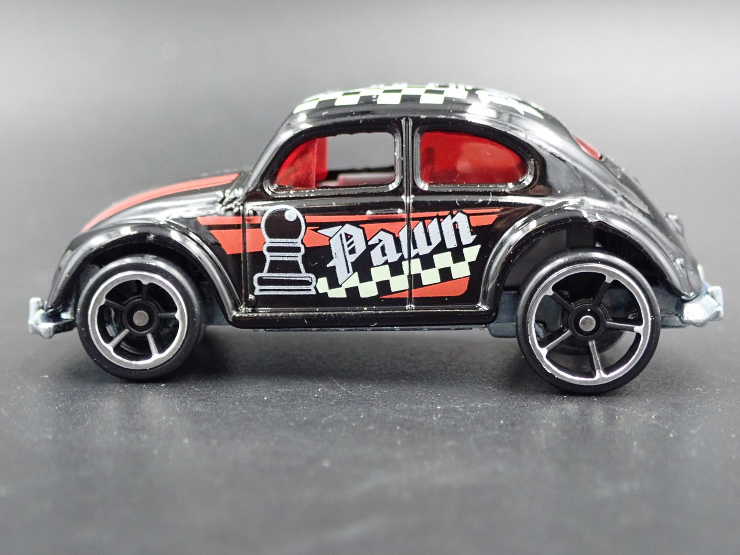 1960-1967 VW VOLKSWAGEN CLASSIC BEETLE BUG 1:64 SCALE DIORAMA DIECAST MODEL CAR