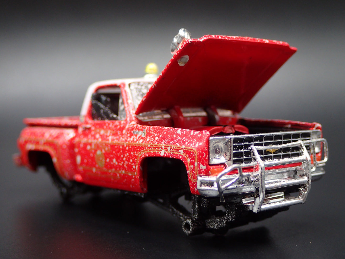 1976 CHEVROLET PICKUP TRUCK FIRE DEPT 4X4 SQUAREBODY WRECK 1/64 SCALE MODEL CAR