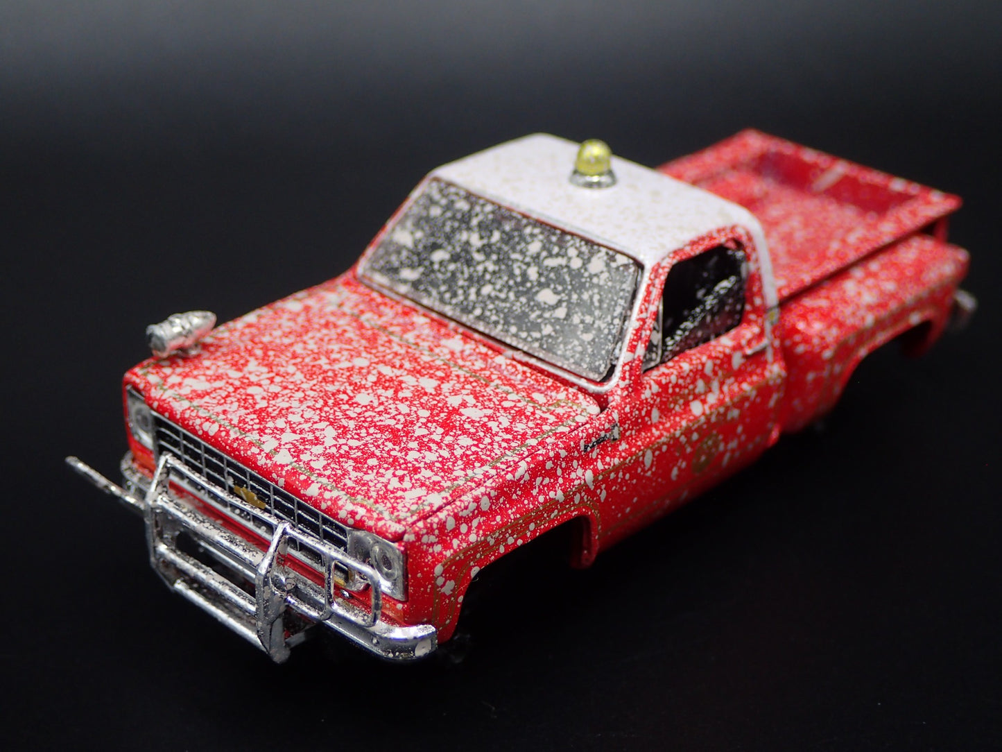 1976 CHEVROLET PICKUP TRUCK FIRE DEPT 4X4 SQUAREBODY WRECK 1/64 SCALE MODEL CAR