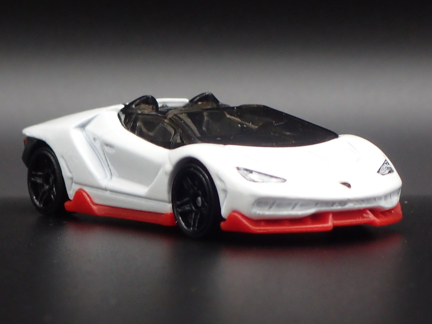 2016-2017 LAMBORGHINI CENTENARIO ROADSTER SUPER CAR 1:64 SCALE DIECAST MODEL CAR