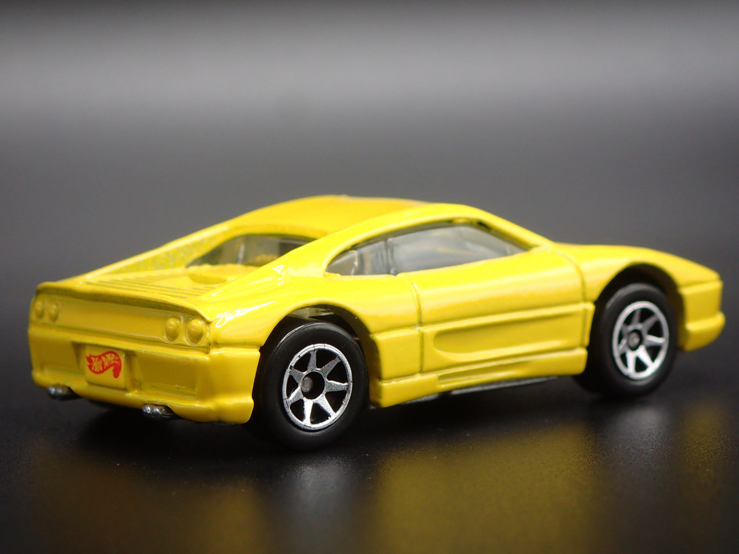 1994-1999 FERRARI 355 YELLOW 1:64 SCALE COLLECTIBLE DIORAMA DIECAST MODEL CAR