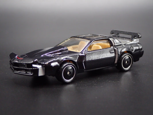 KNIGHT RIDER KITT SUPER PURSUIT MODE RARE 1:64 SCALE DIORAMA DIECAST MODEL CAR