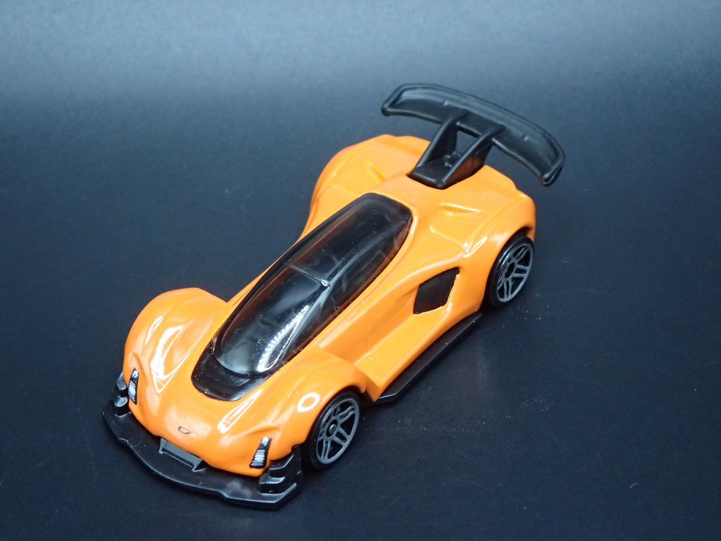 2021-2026 CZINGER 21C SUPER CAR 1:64 SCALE COLLECTIBLE DIORAMA DIECAST MODEL CAR