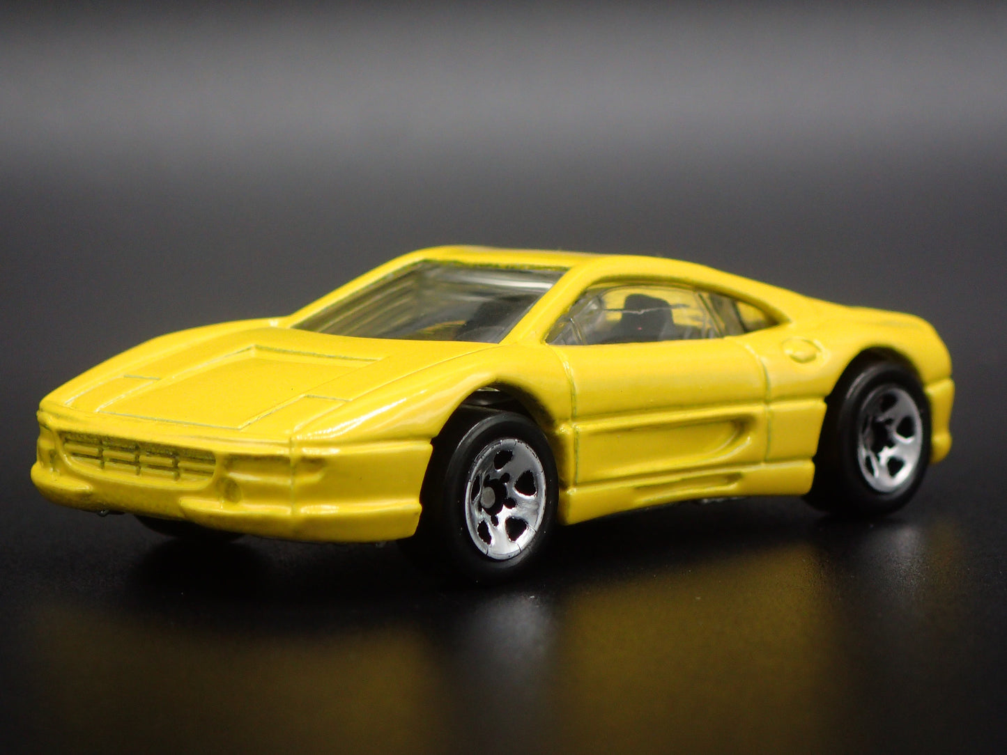 1994-1999 FERRARI 355 YELLOW 1:64 SCALE COLLECTIBLE DIORAMA DIECAST MODEL CAR