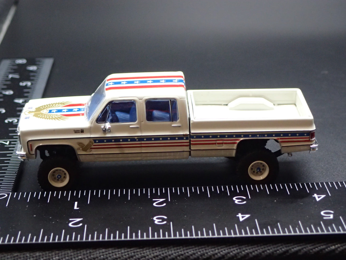 1976 CHEVY CHEVROLET DELUXE K30 FLEETWOOD CREW CAB 1:64 SCALE DIECAST MODEL CAR