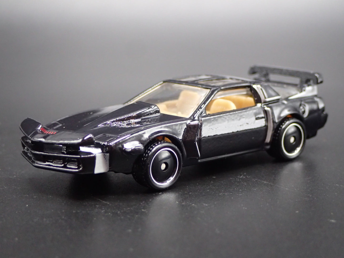 KNIGHT RIDER KITT SUPER PURSUIT MODE RARE 1:64 SCALE DIORAMA DIECAST MODEL CAR