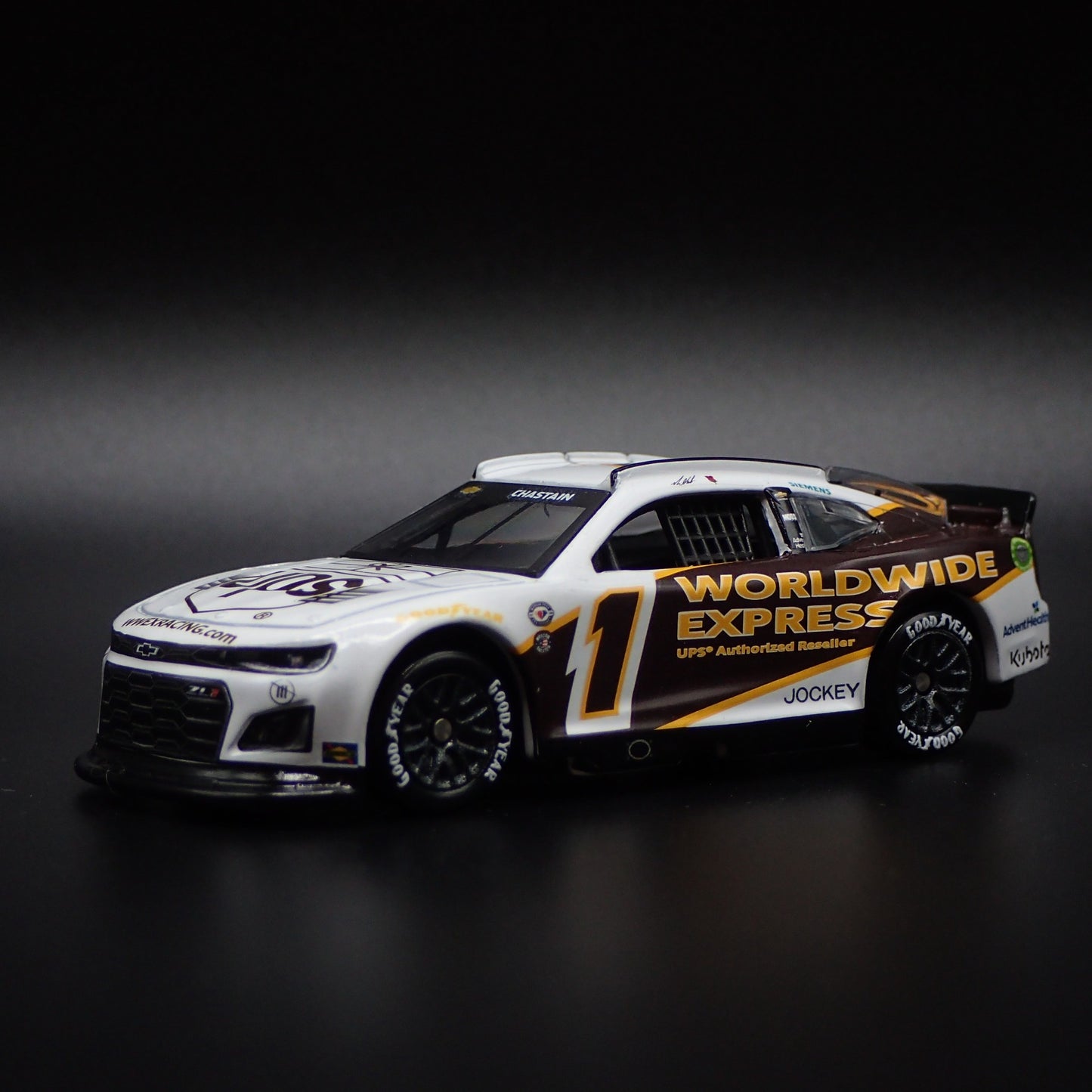 2023 23 CHEVY CAMARO ZL1 1 ROSS CHASTAIN UPS WORLD NASCAR 1:64 DIECAST MODEL CAR