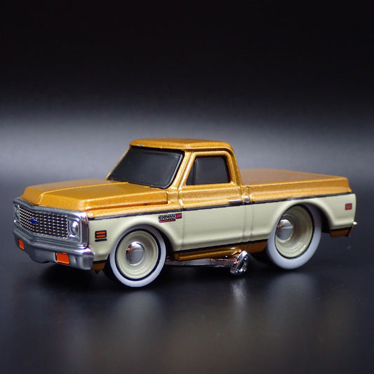 1972 72 CHEVROLET C10 PICKUP TRUCK GOLD 1:64 SCALE COLLECTIBLE DIECAST MODEL CAR