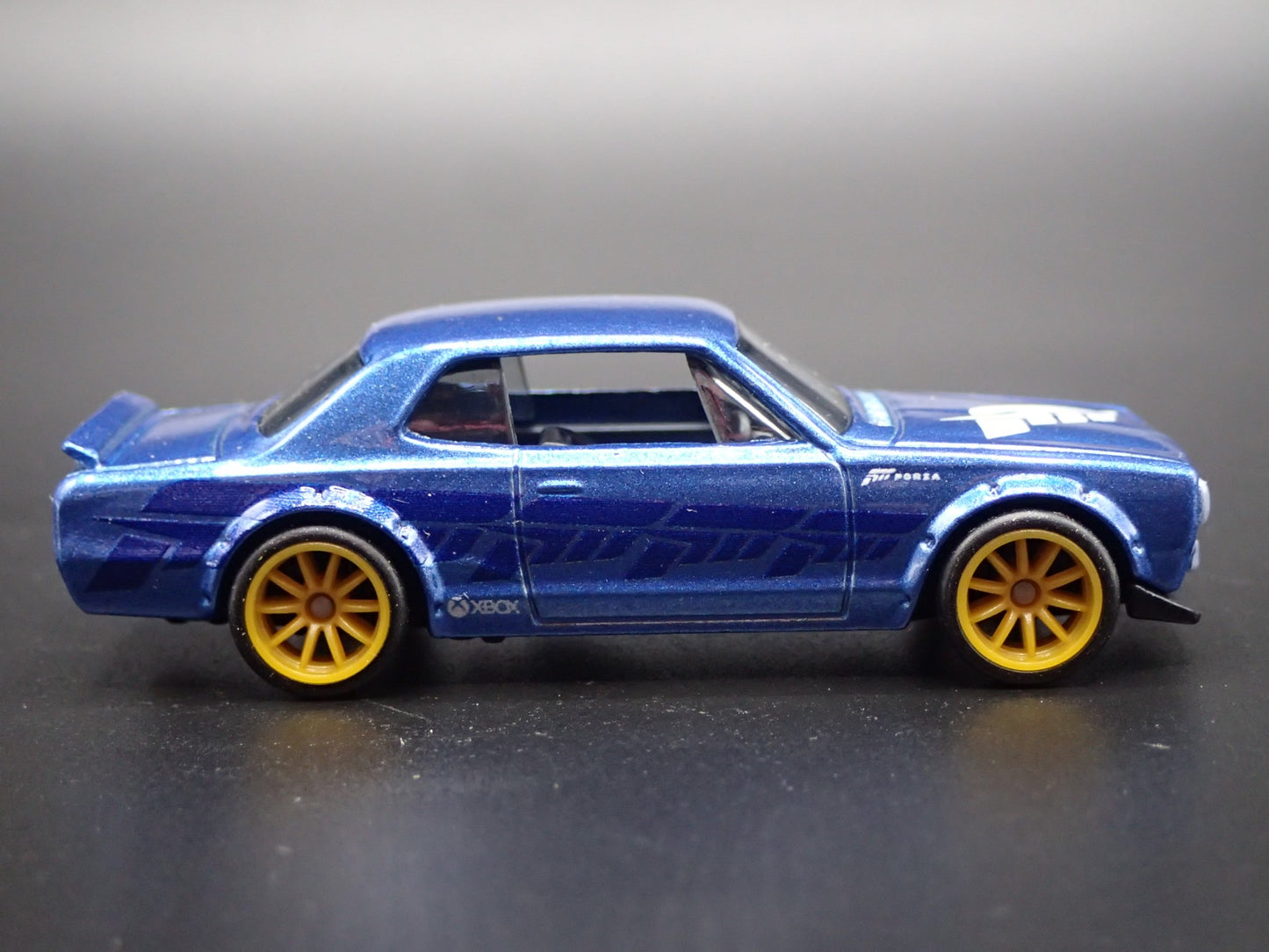 1968-1972 NISSAN SKYLINE HT 2000 GTX FORZA HORIZON 1:64 SCALE DIECAST MODEL CAR