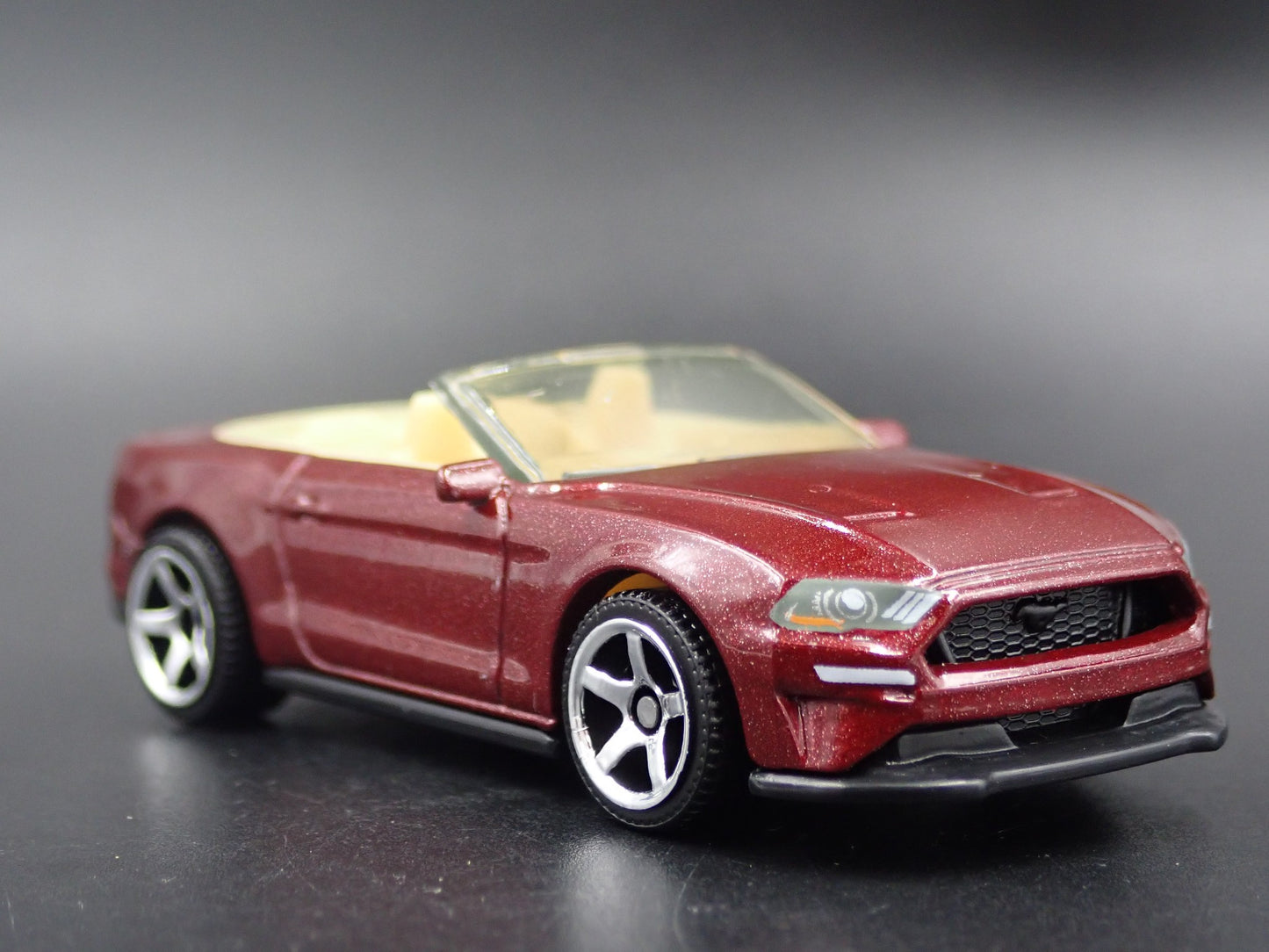 2015-2023 FORD MUSTANG CONVERTIBLE RARE 1/64 SCALE DIORAMA DIECAST MODEL CAR