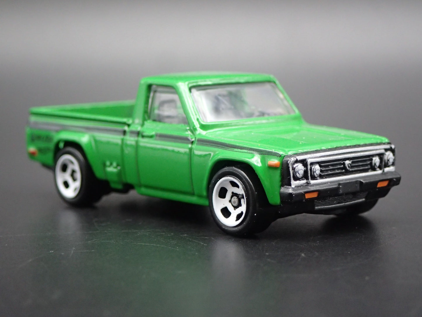 1974-1977 MAZDA REPU PICKUP TRUCK GREEN 1:64 SCALE DIORAMA DIECAST MODEL CAR