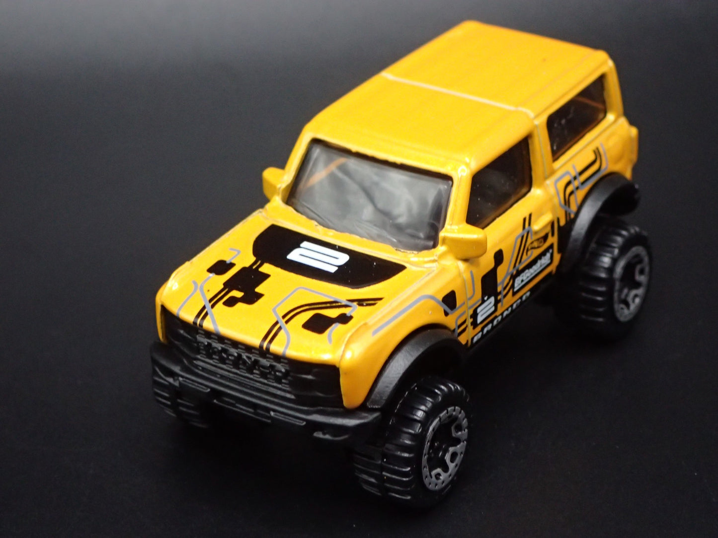 2021-2026 FORD BRONCO 2 TWO DOOR YELLOW 1:64 SCALE DIORAMA DIECAST MODEL CAR