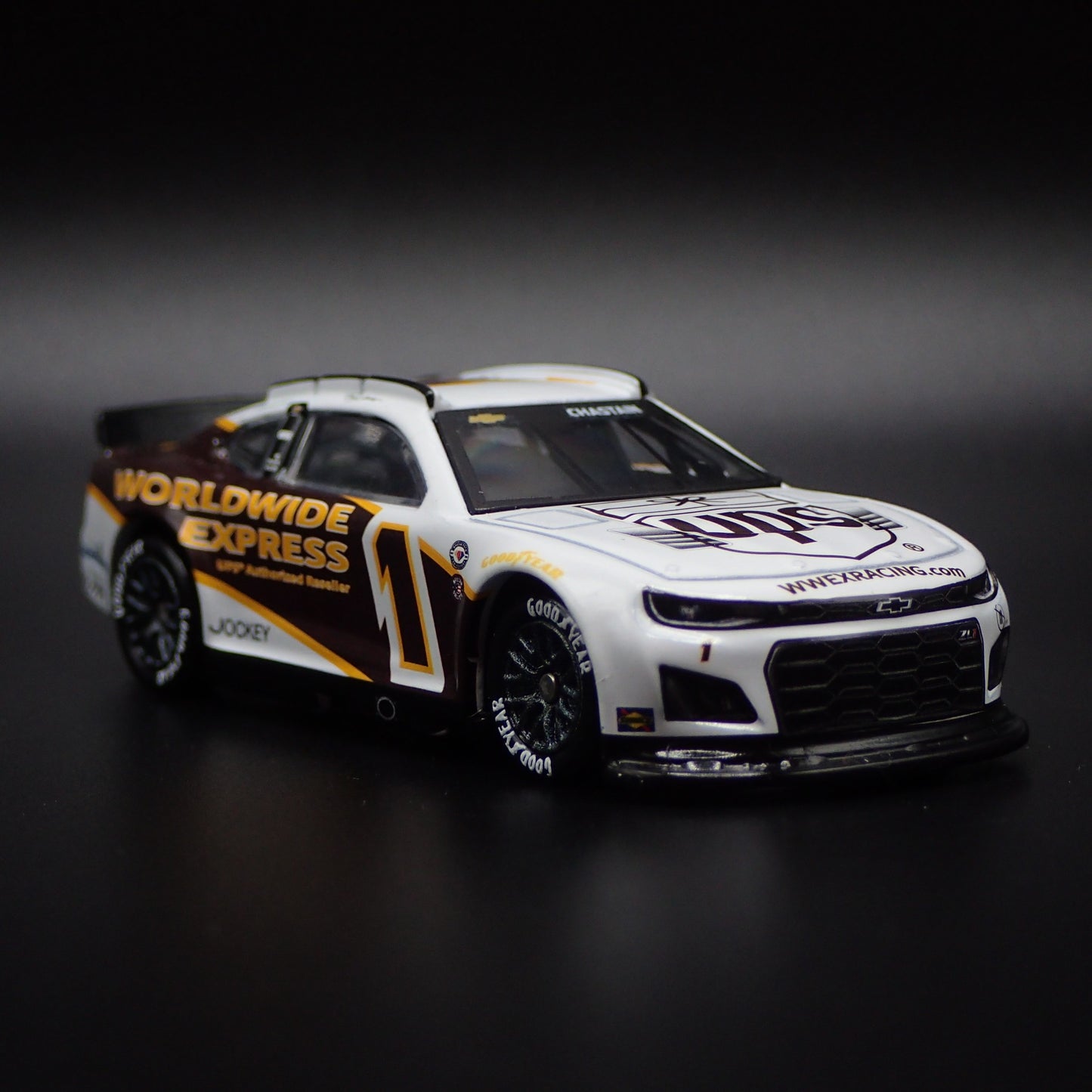 2023 23 CHEVY CAMARO ZL1 1 ROSS CHASTAIN UPS WORLD NASCAR 1:64 DIECAST MODEL CAR