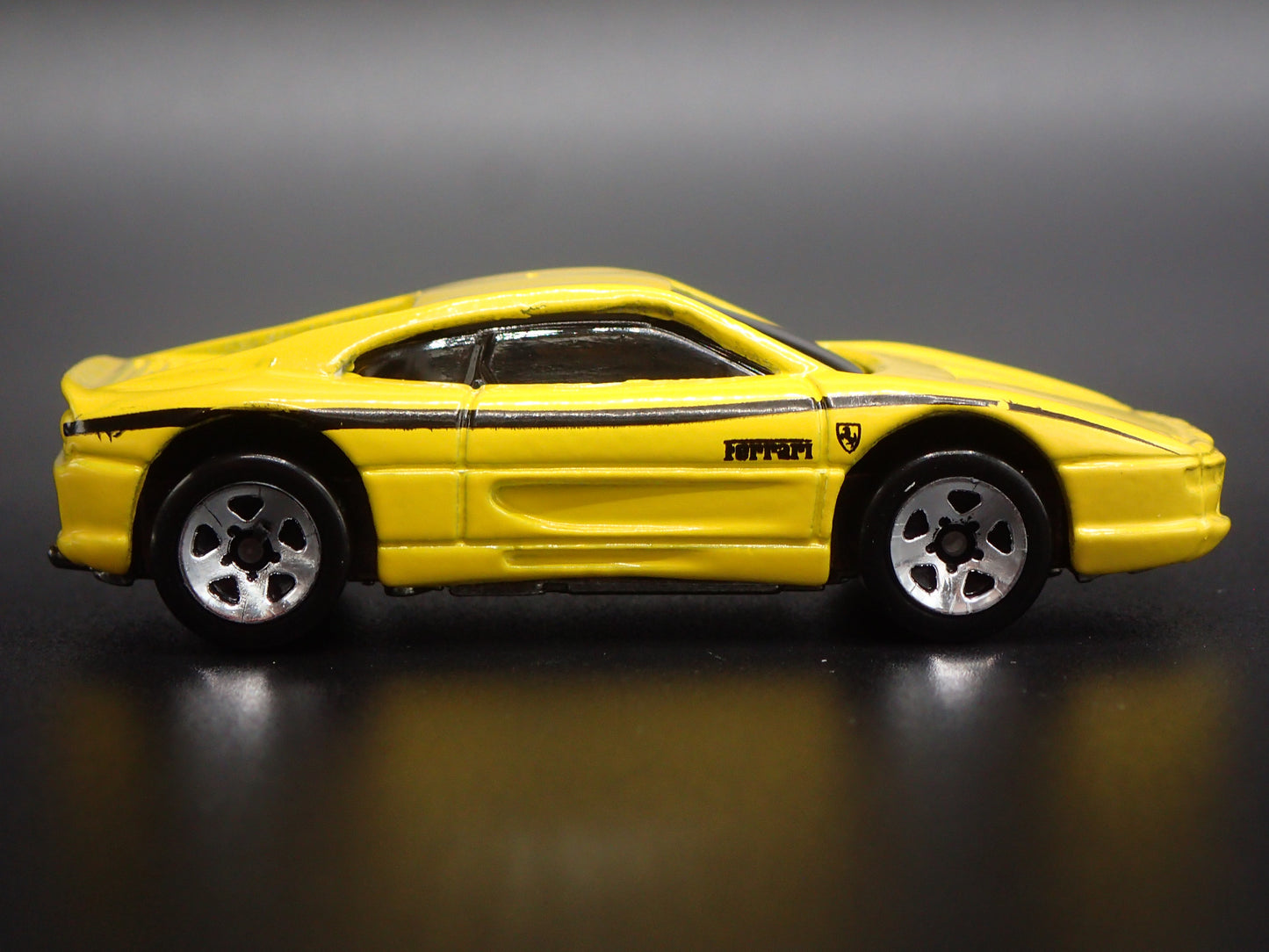 1994-1999 FERRARI 355 YELLOW 1:64 SCALE COLLECTIBLE DIORAMA DIECAST MODEL CAR