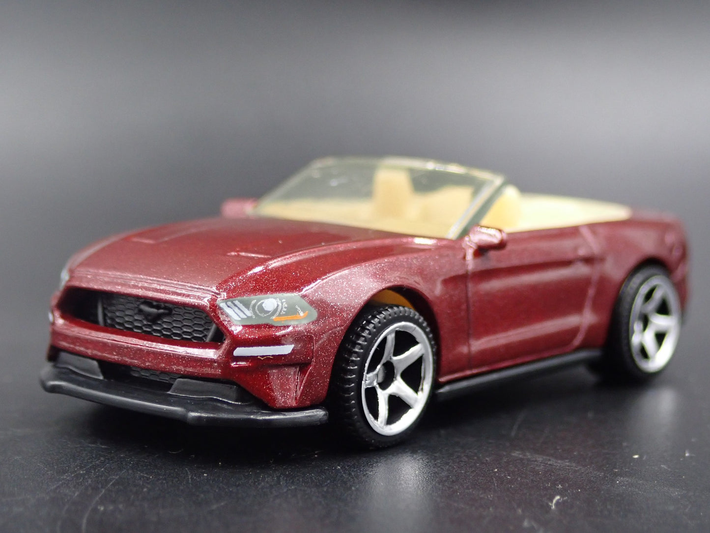 2015-2023 FORD MUSTANG CONVERTIBLE RARE 1/64 SCALE DIORAMA DIECAST MODEL CAR