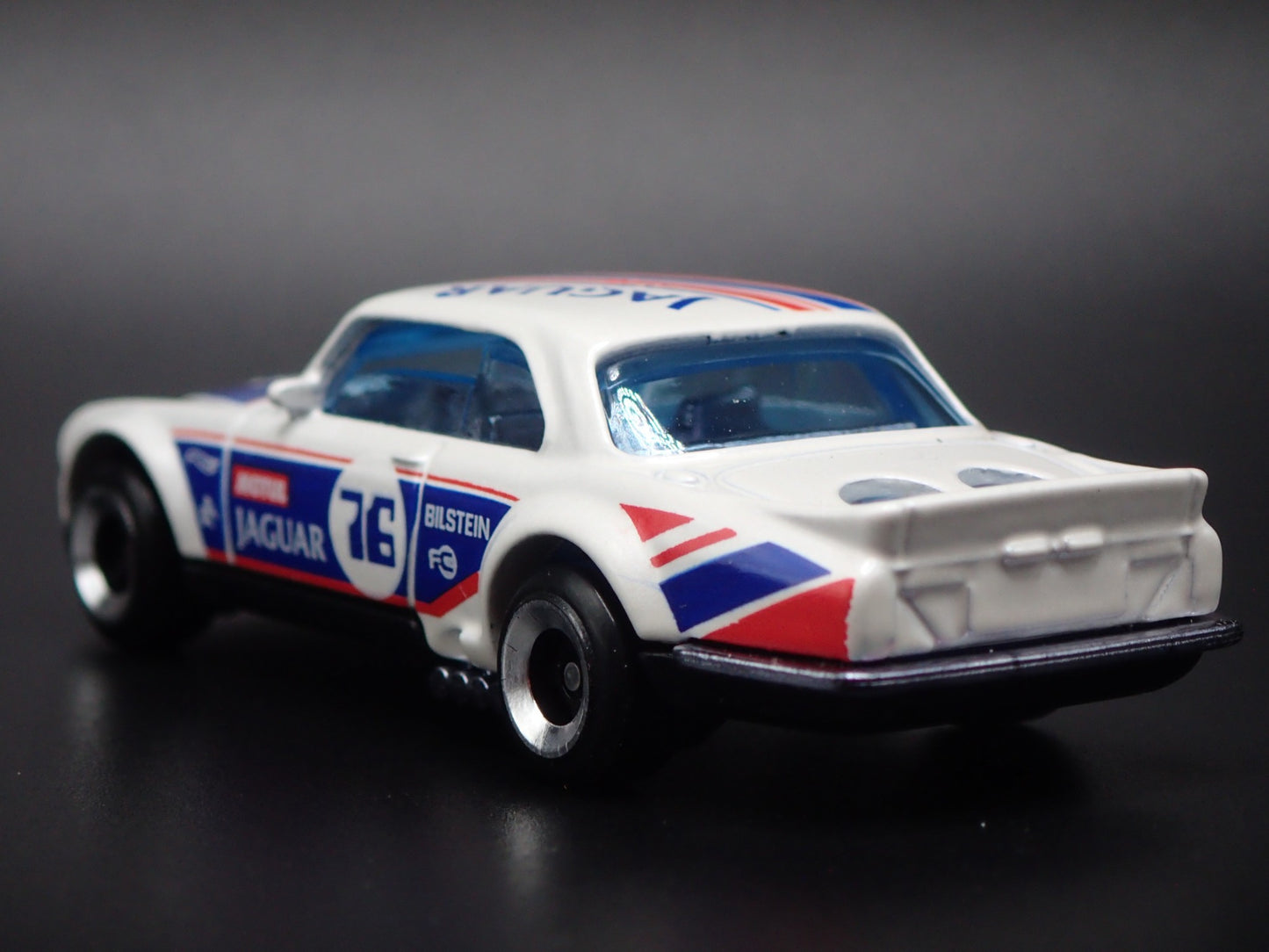 1975-1978 JAGUAR XJC V12 COUPE 1:64 SCALE COLLECTIBLE DISPLAY DIECAST MODEL CAR