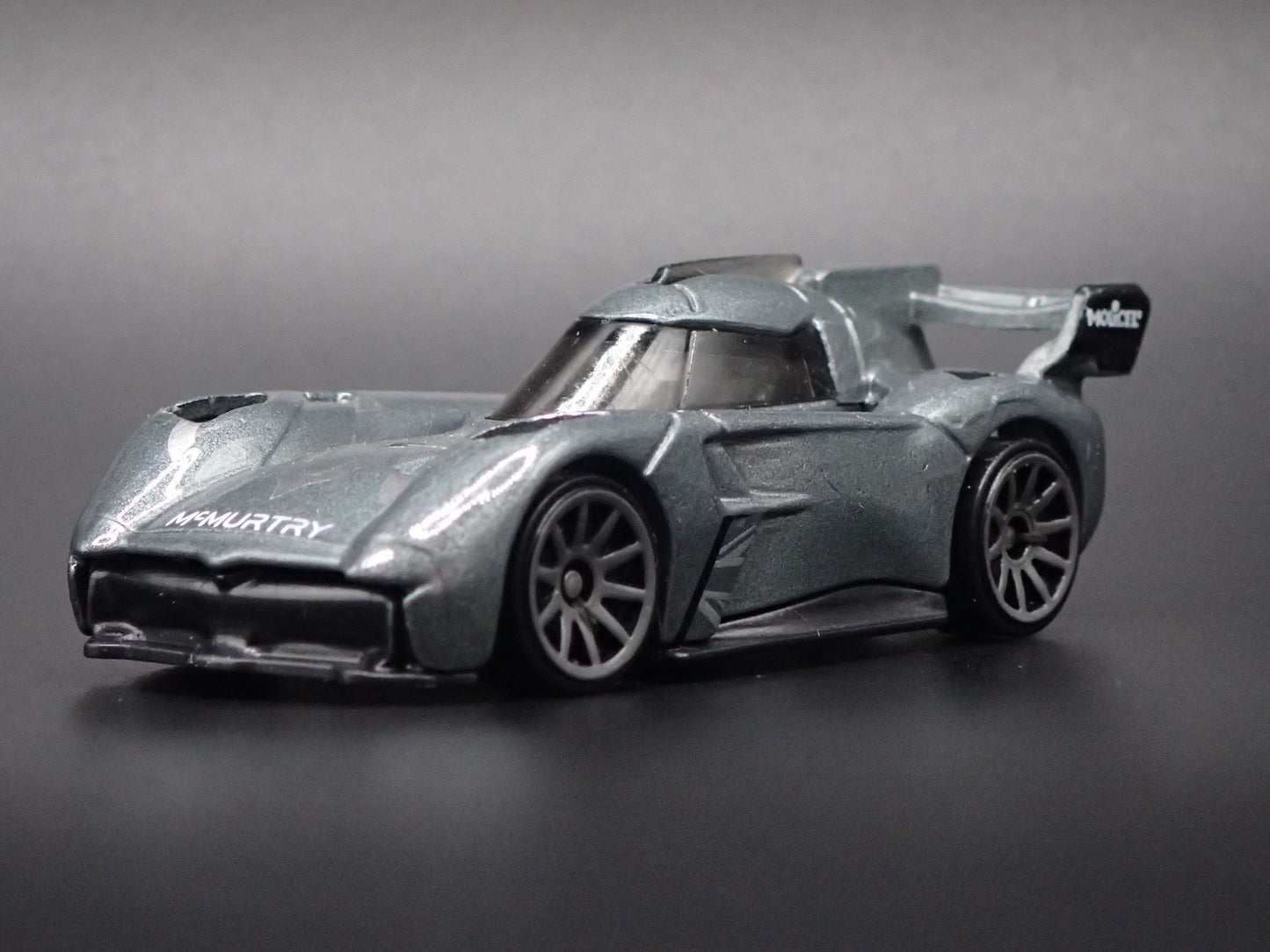MCMURTRY SPEIRLING ELECTRIC CAR SILVER 1:64 SCALE DIORAMA DIECAST MODEL CAR