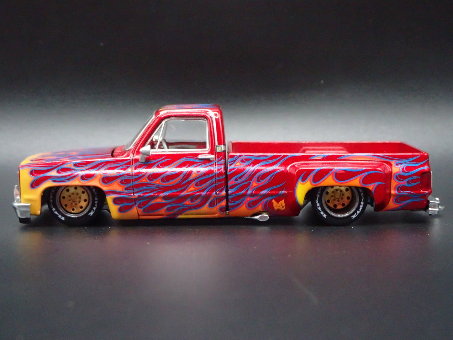 CHEVROLET SILVERADO DUALLY KAIDO FIRE V1 SQUAREBODY TRUCK 1/64 DIECAST MODEL CAR