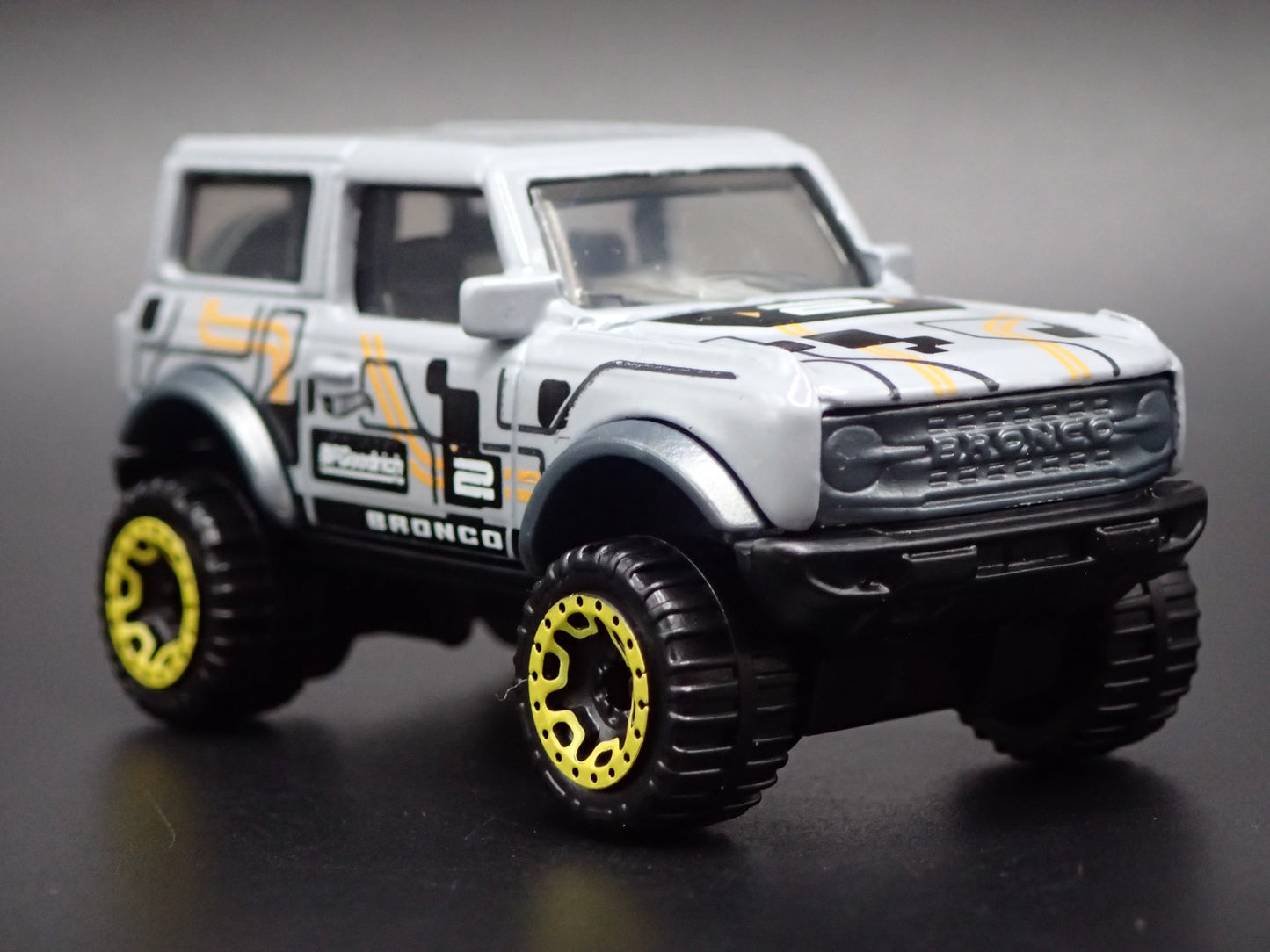 2021-2026 FORD BRONCO 2 TWO DOOR GRAY RARE 1:64 SCALE DIORAMA DIECAST MODEL CAR