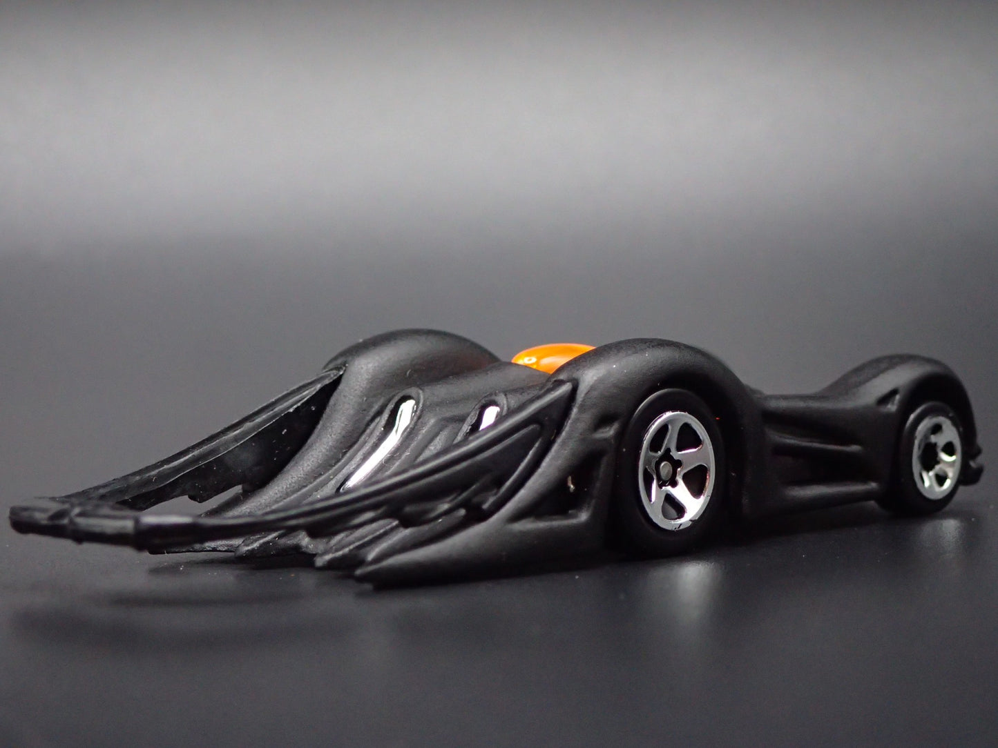 BATMAN CROOZE BATMOBILE BLACK 1:64 SCALE COLLECTIBLE DIORAMA DIECAST MODEL CAR