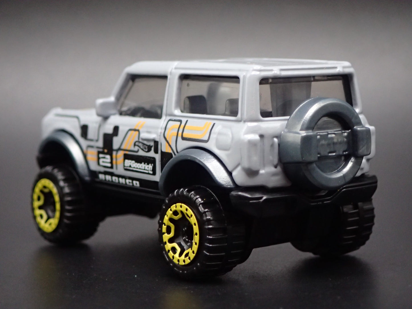 2021-2026 FORD BRONCO 2 TWO DOOR GRAY RARE 1:64 SCALE DIORAMA DIECAST MODEL CAR