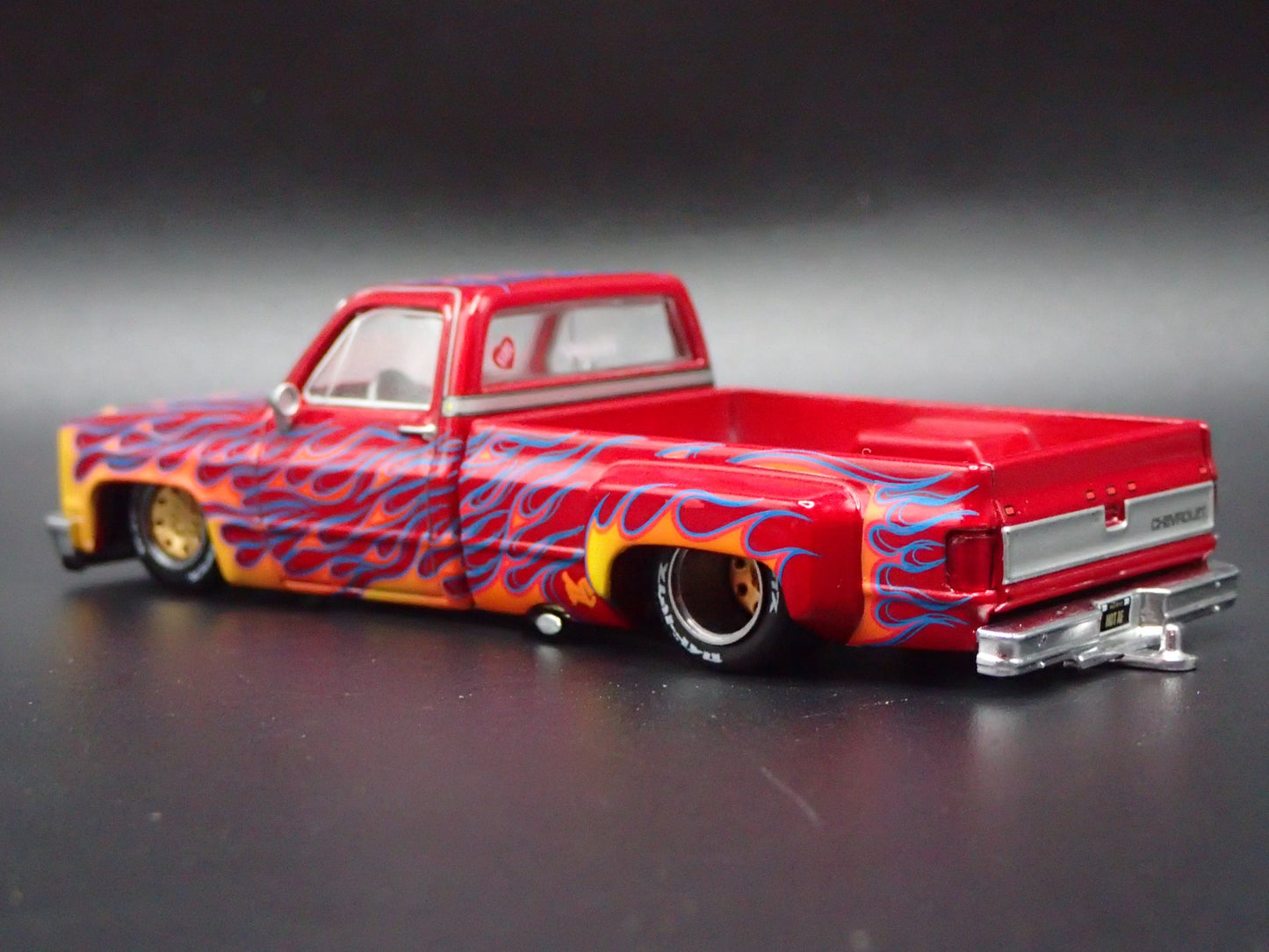 CHEVROLET SILVERADO DUALLY KAIDO FIRE V1 SQUAREBODY TRUCK 1/64 DIECAST MODEL CAR