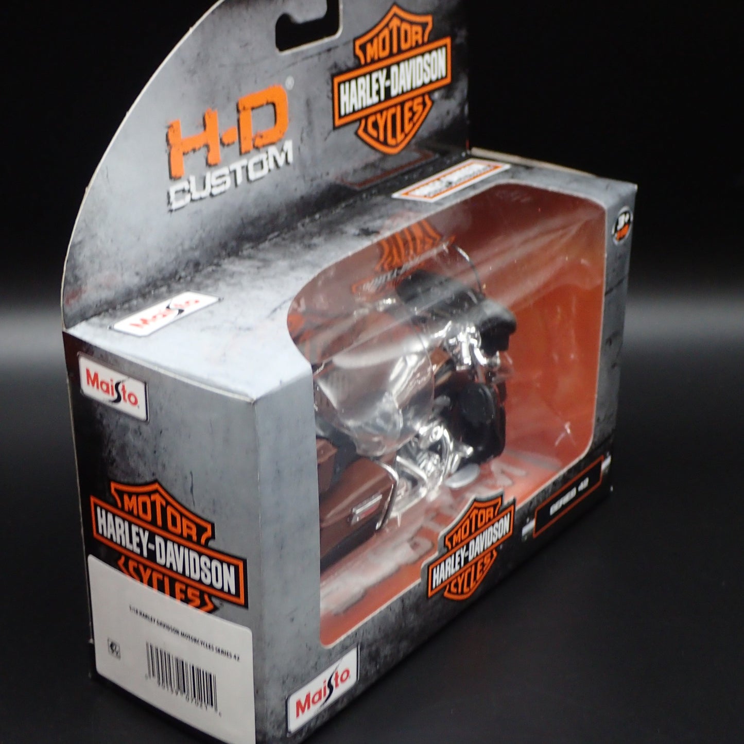 2013 FLHTK ELECTRA GLIDE ULTRA LIMITED HARLEY DAVIDSON SERIES 42 1/18 MOTORCYCLE