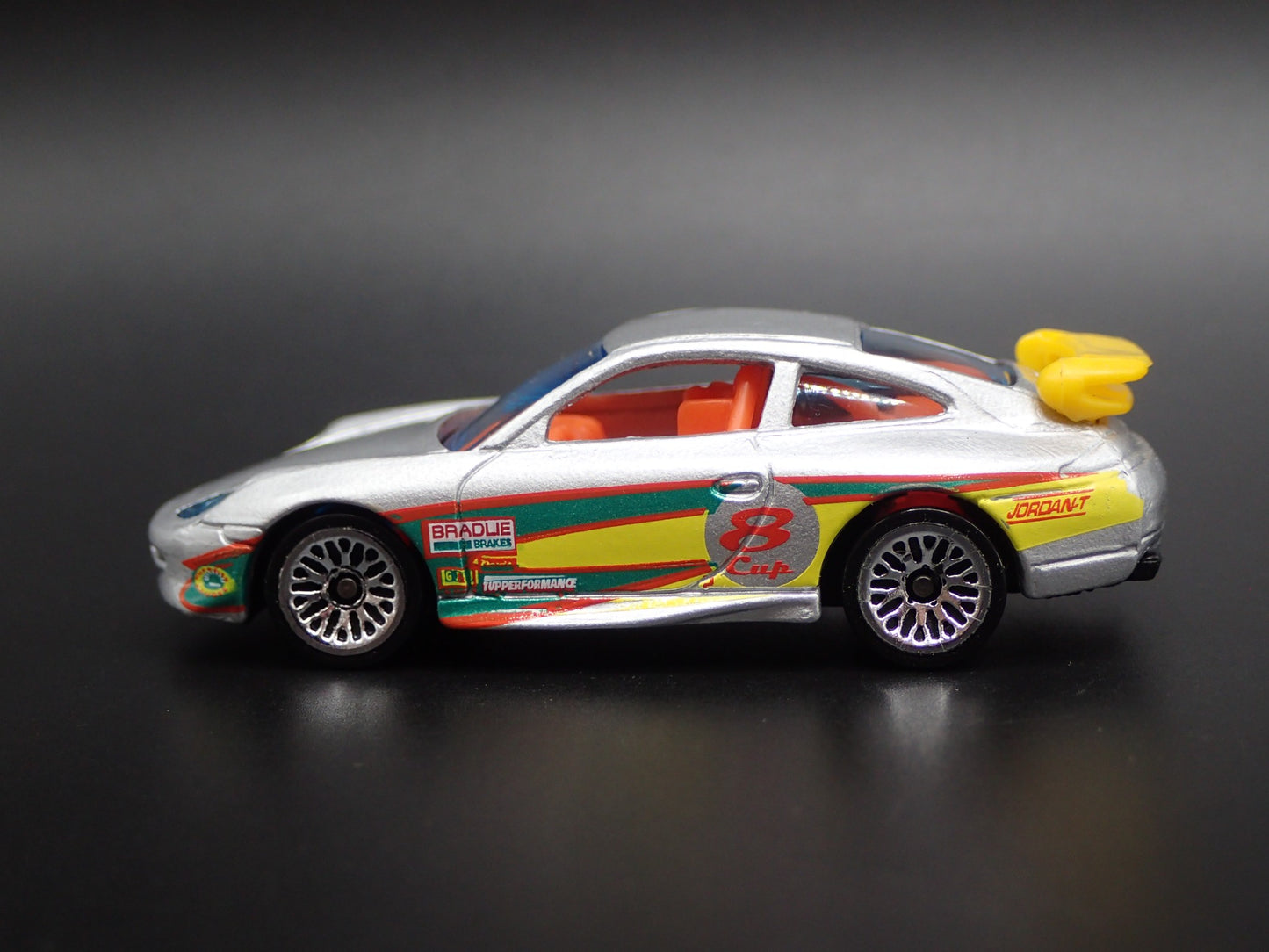 1999-2005 PORSCHE 911 GT3 CUP 996 SILVER 1:64 SCALE DIORAMA  DIECAST MODEL CAR