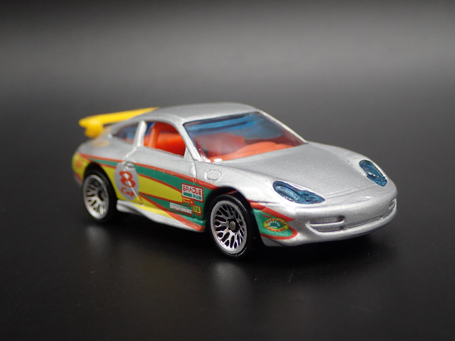 1999-2005 PORSCHE 911 GT3 CUP 996 SILVER 1:64 SCALE DIORAMA  DIECAST MODEL CAR