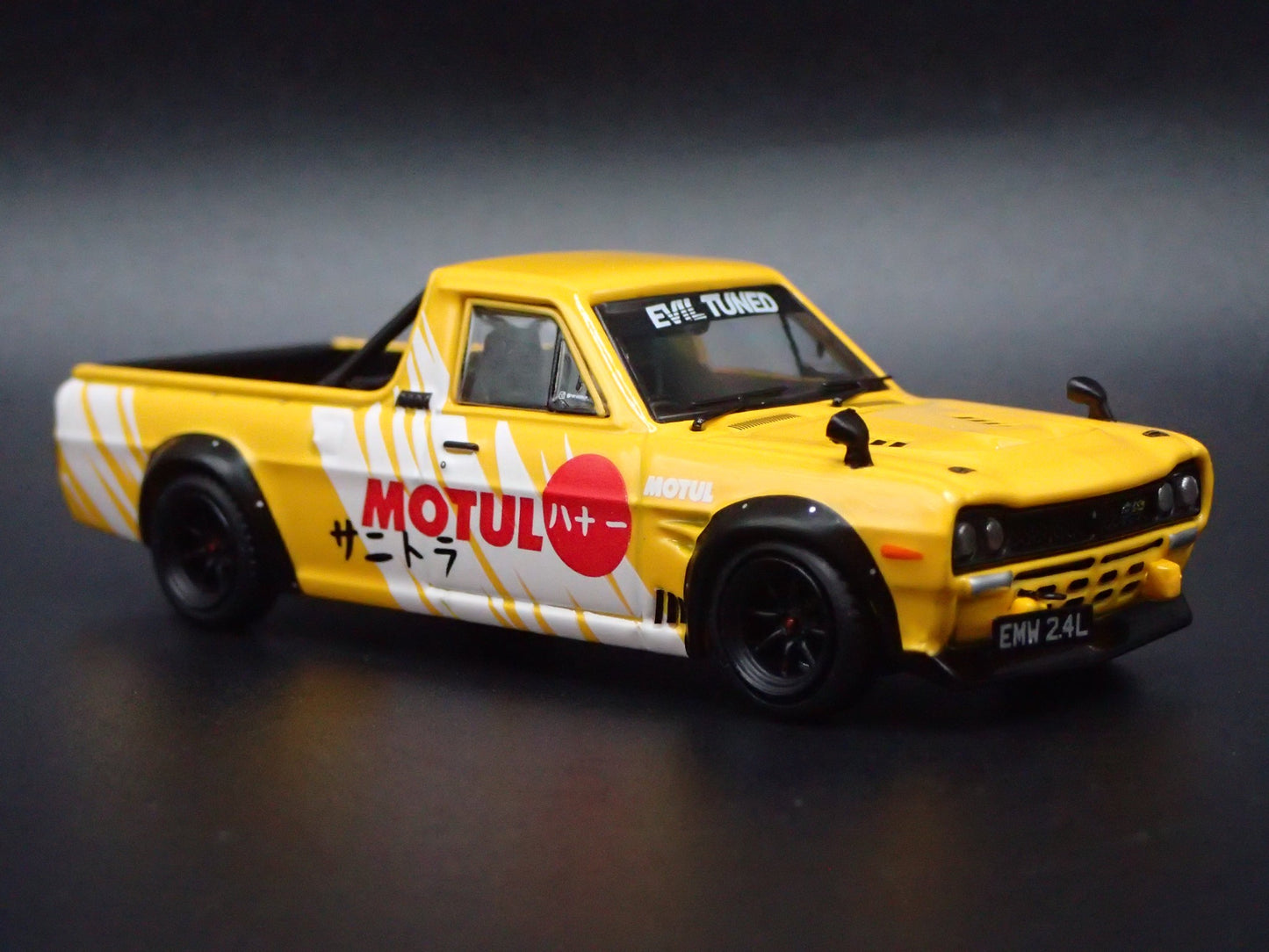 NISSAN SUNNY HAKOTORA PICKUP TRUCK MOTUL JDM 1:64 SCALE DIECAST MODEL CAR