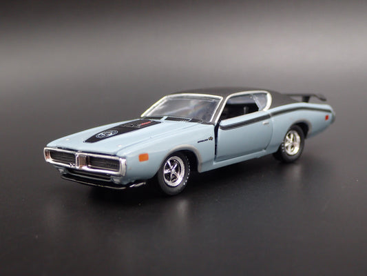 1971 71 DODGE CHARGER SUPER BEE 1:64 SCALE COLLECTIBLE DIORAMA DIECAST MODEL CAR