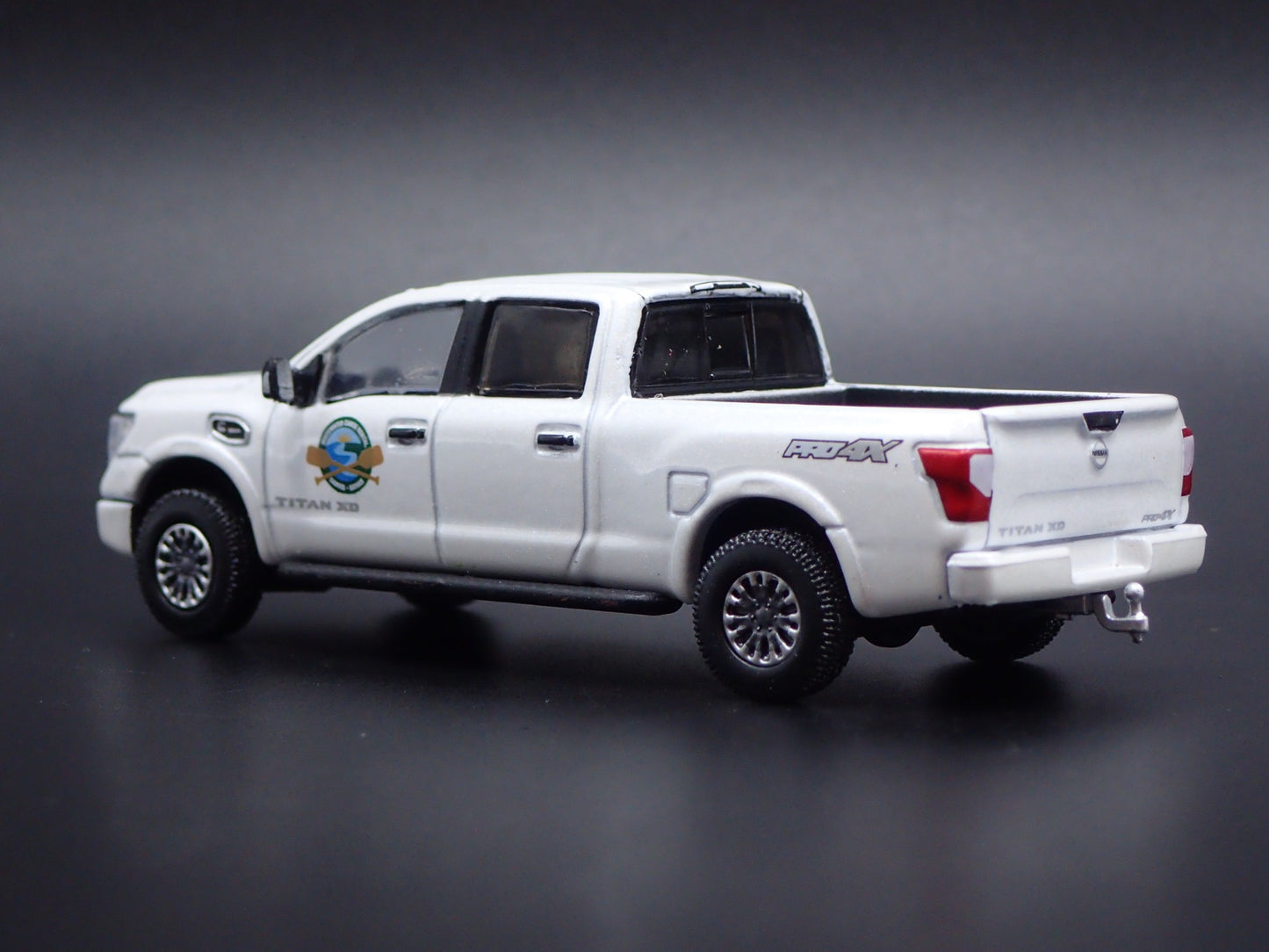 2016-2024 NISSAN TITAN XD PRO-4X PICKUP TRUCK HITCH 1:64 SCALE DIECAST MODEL CAR