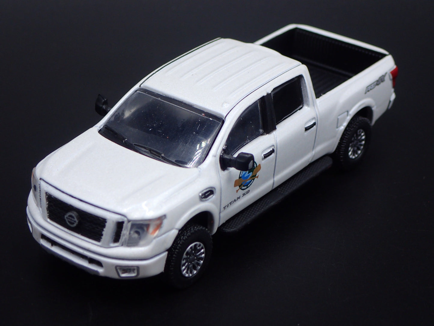 2016-2024 NISSAN TITAN XD PRO-4X PICKUP TRUCK HITCH 1:64 SCALE DIECAST MODEL CAR