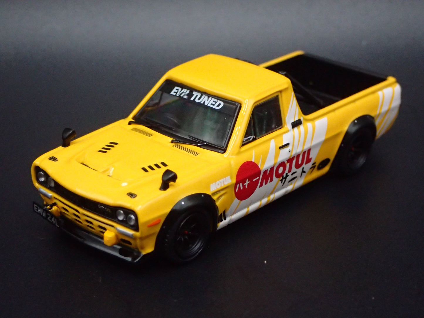 NISSAN SUNNY HAKOTORA PICKUP TRUCK MOTUL JDM 1:64 SCALE DIECAST MODEL CAR