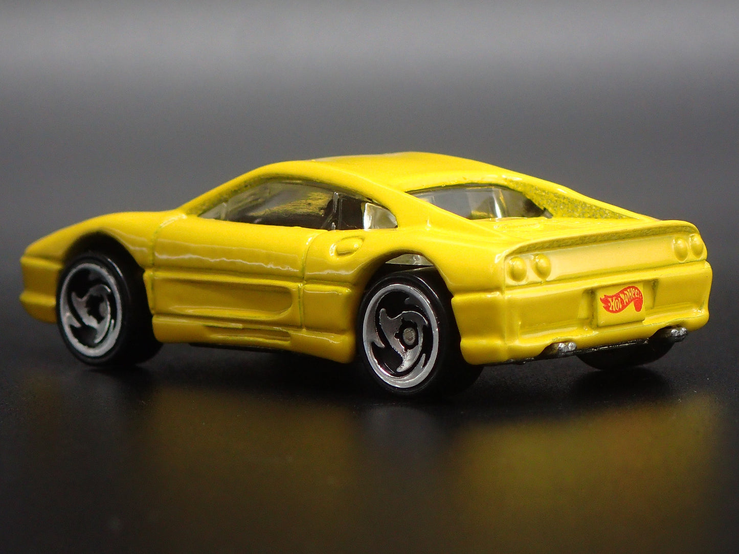 1994-1999 FERRARI 355 YELLOW 1:64 SCALE COLLECTIBLE DIORAMA DIECAST MODEL CAR