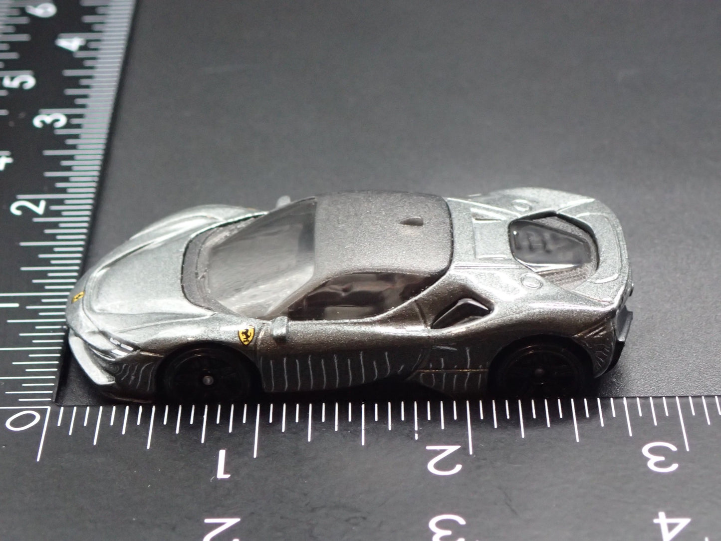 2020-2026 FERRARI SF90 STRADALE 1:64 SCALE COLLECTIBLE DIORAMA DIECAST MODEL CAR
