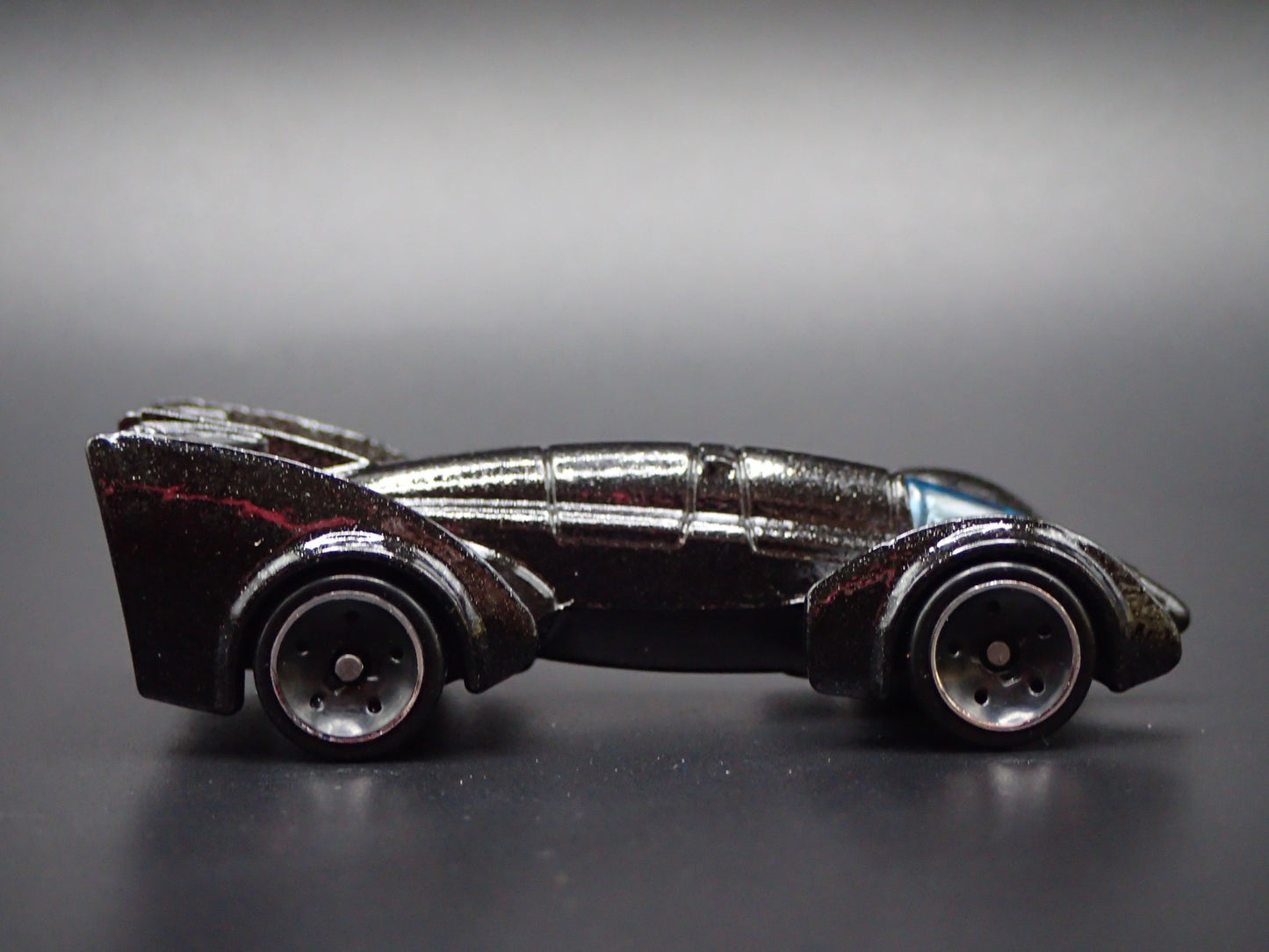 BATMAN LIVE TOUR BATMOBILE BLK 1:64 SCALE COLLECTIBLE DIORAMA DIECAST MODEL CAR