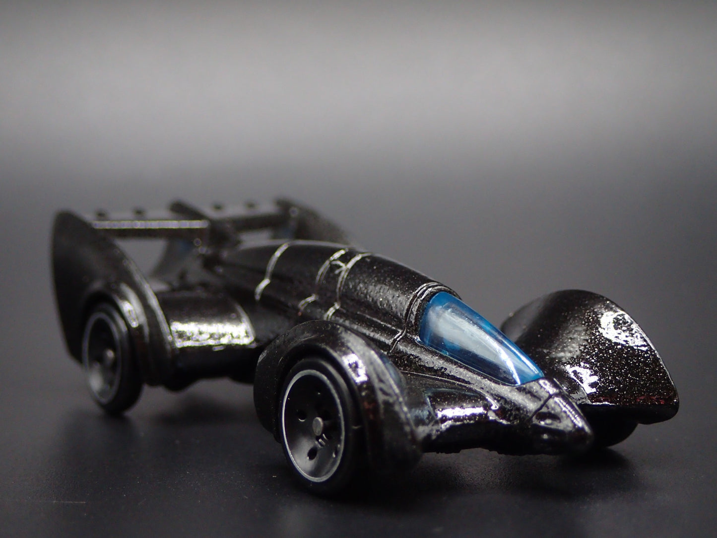 BATMAN LIVE TOUR BATMOBILE BLK 1:64 SCALE COLLECTIBLE DIORAMA DIECAST MODEL CAR