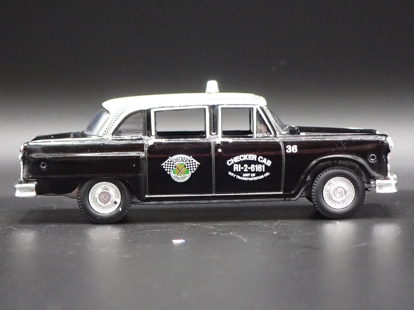 1963 CHECKER MOTORS MARATHON A11 DALLAS TX TAXI CAB 1:64 SCALE DIECAST MODEL CAR