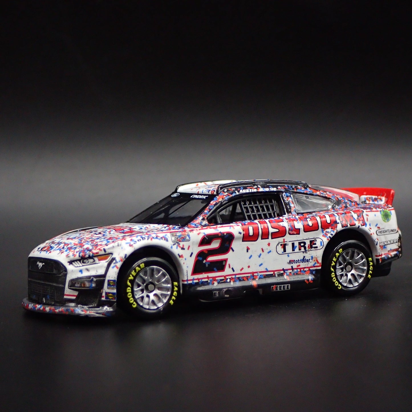 2022 FORD MUSTANG #2 AUSTIN CINDRIC DISCOUNT TIRE NASCAR 1:64 SCALE DIECAST CAR