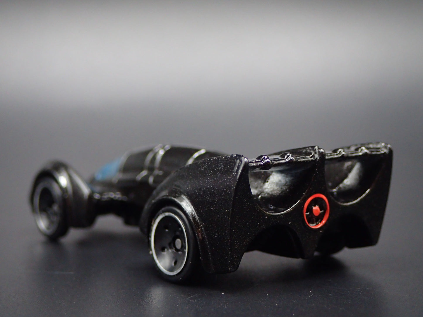 BATMAN LIVE TOUR BATMOBILE BLK 1:64 SCALE COLLECTIBLE DIORAMA DIECAST MODEL CAR