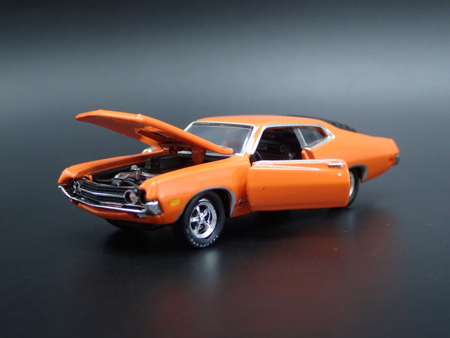 1970 70 FORD TORINO COBRA ORANGE RARE 1:64 SCALE COLLECTIBLE DIECAST MODEL CAR