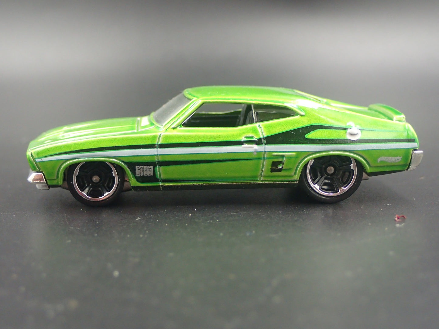 1973 73 FORD FALCON XB GREEN 1:64 SCALE COLLECTIBLE DIORAMA DIECAST MODEL CAR