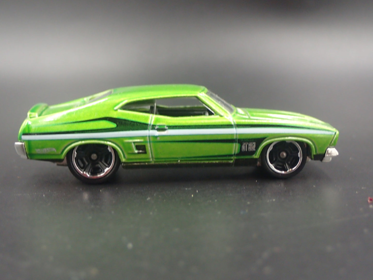 1973 73 FORD FALCON XB GREEN 1:64 SCALE COLLECTIBLE DIORAMA DIECAST MODEL CAR