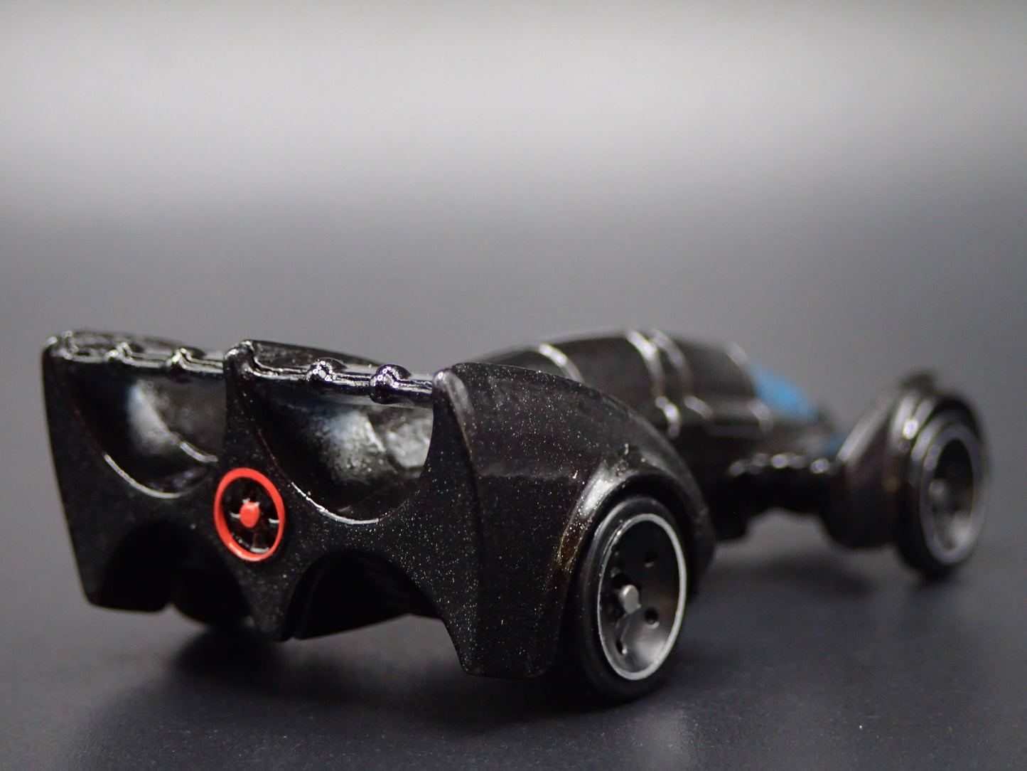 BATMAN LIVE TOUR BATMOBILE BLK 1:64 SCALE COLLECTIBLE DIORAMA DIECAST MODEL CAR