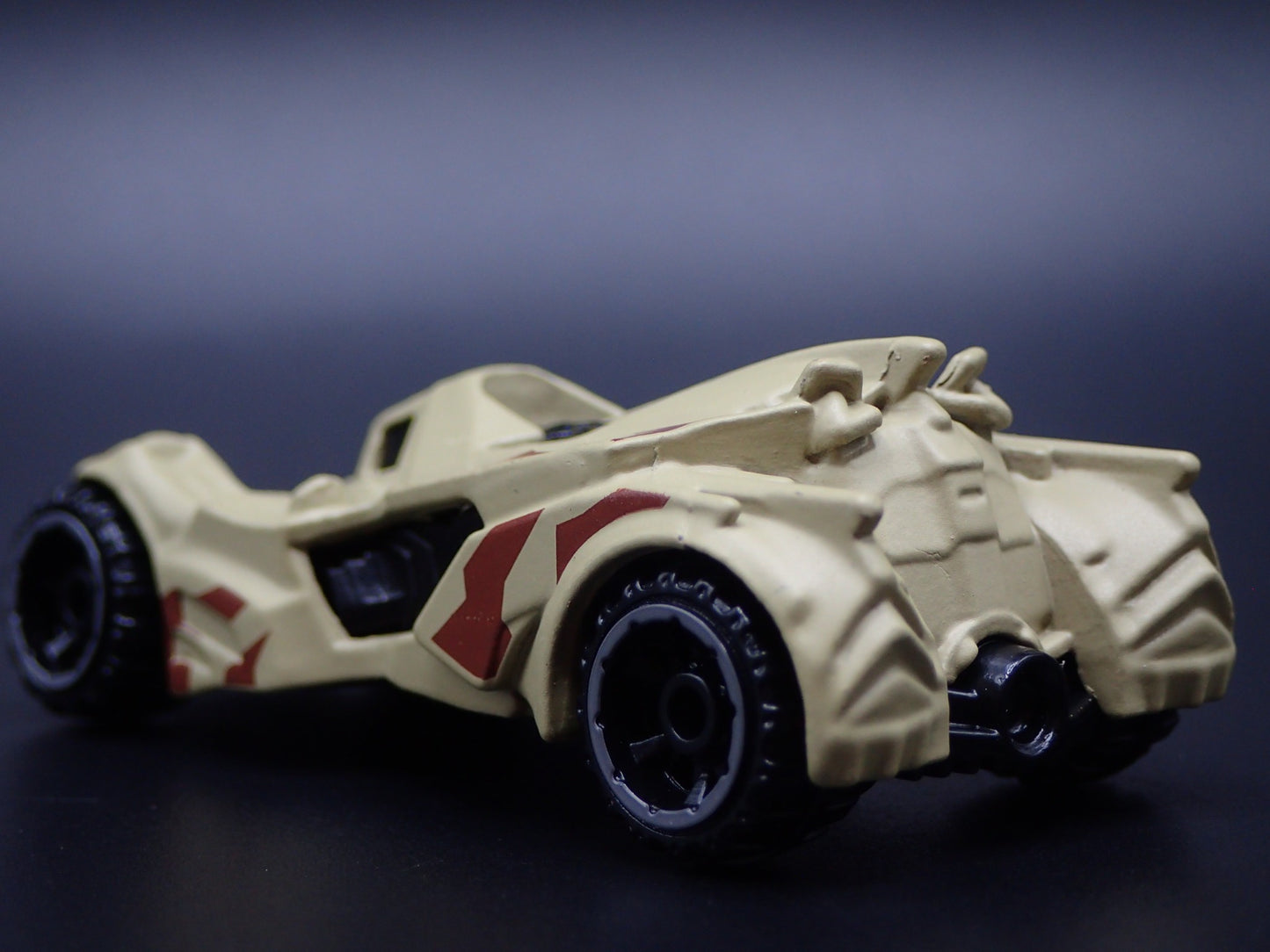BATMAN ARKHAM KNIGHT BATMOBILE CAMO 1:64 SCALE COLLECTIBLE DIECAST MODEL CAR