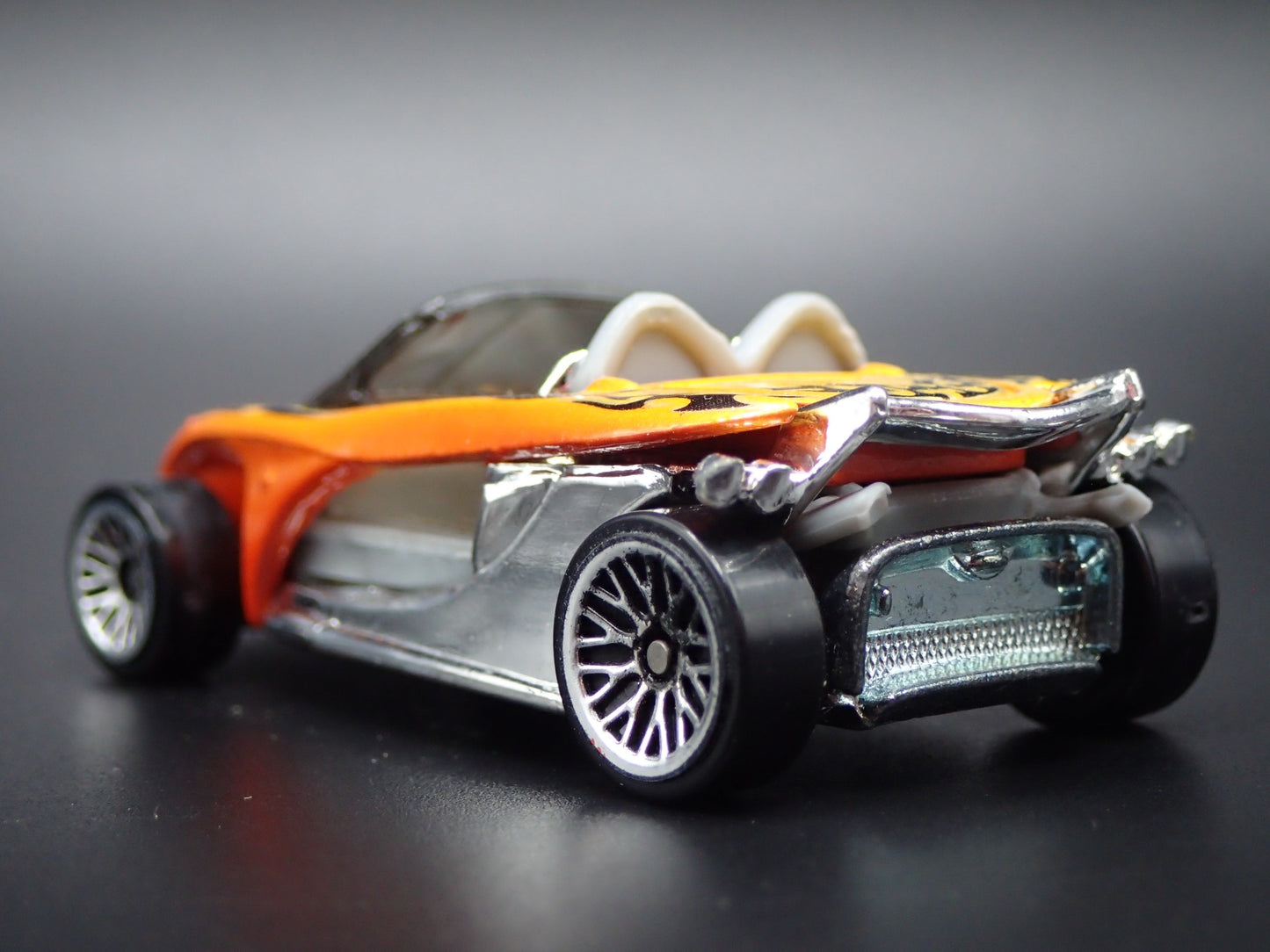 2000 00 LOTUS ELISE 340R CUSTOM YELLOW 1:64 SCALE  DIORAMA DIECAST MODEL CAR