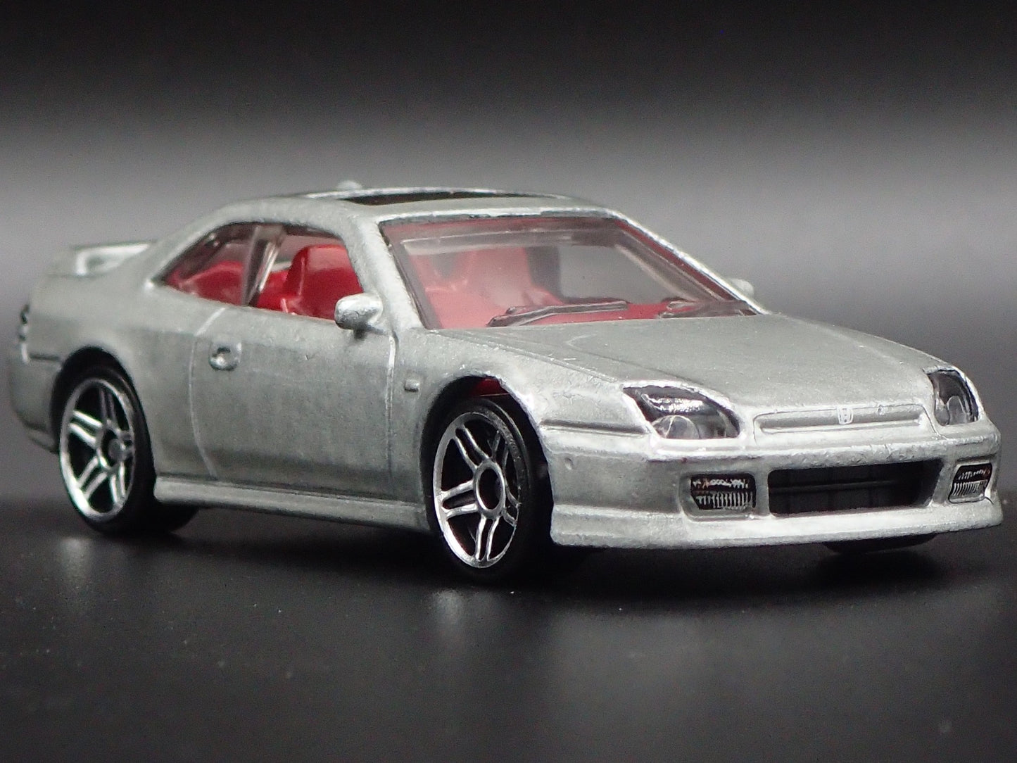 1997-2001 HONDA PRELUDE SILVER 1:64 SCALE COLLECTIBLE DIORAMA DIECAST MODEL CAR