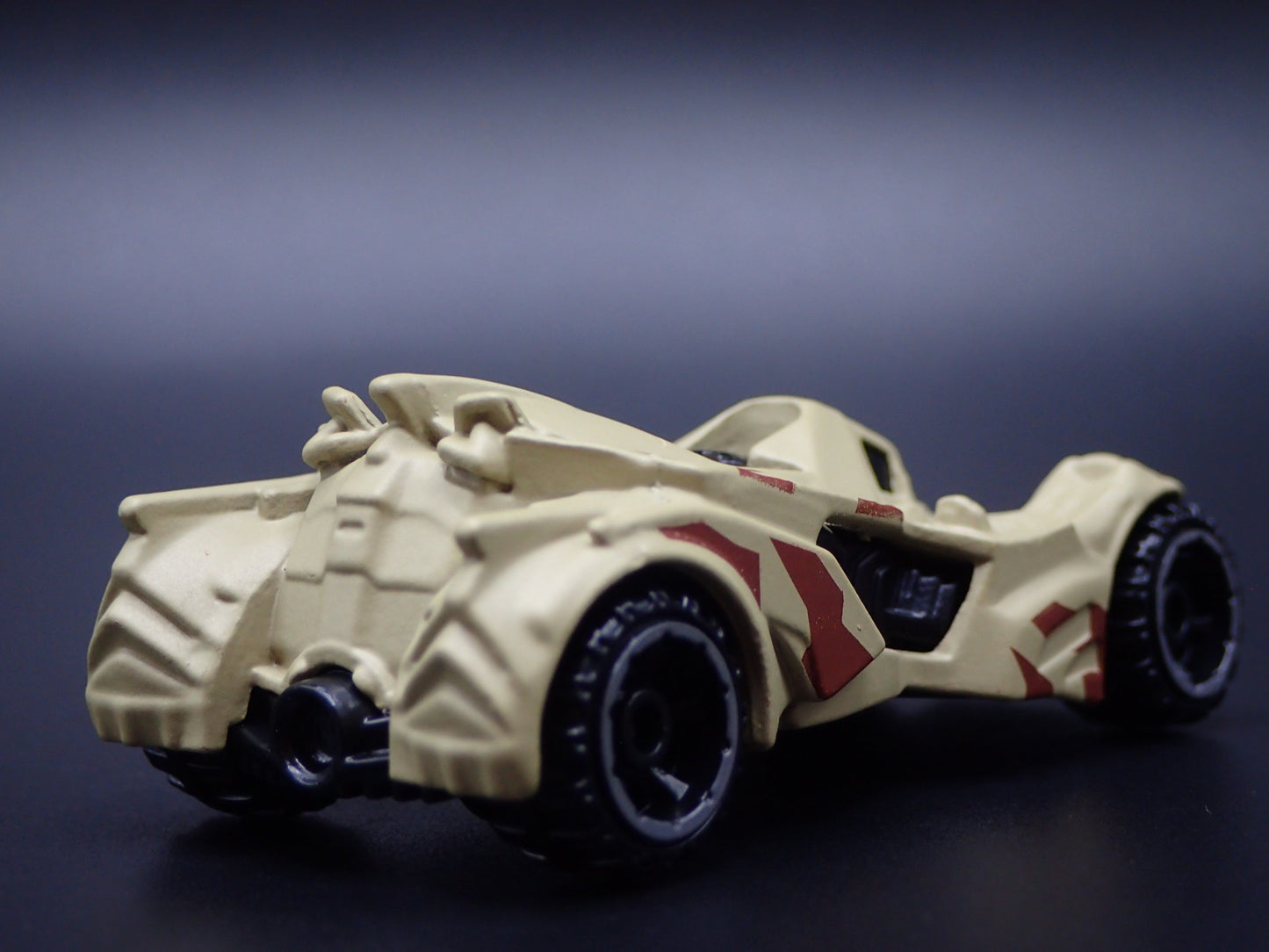 BATMAN ARKHAM KNIGHT BATMOBILE CAMO 1:64 SCALE COLLECTIBLE DIECAST MODEL CAR