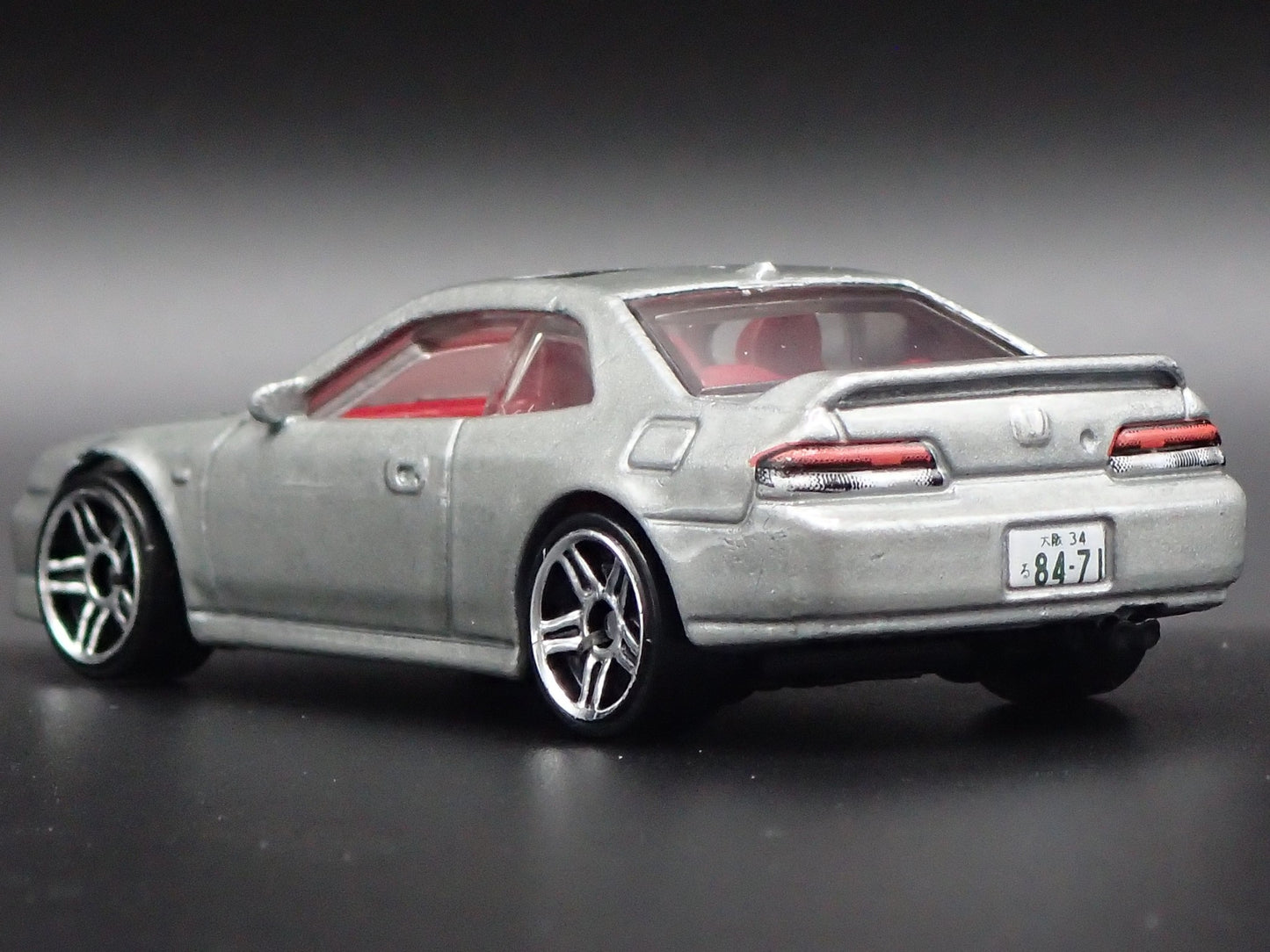 1997-2001 HONDA PRELUDE SILVER 1:64 SCALE COLLECTIBLE DIORAMA DIECAST MODEL CAR